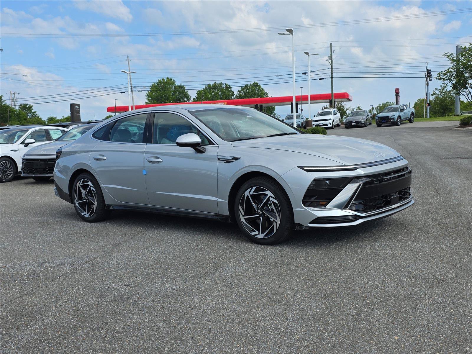 New 2026 Hyundai Sonata SEL FWD image 2