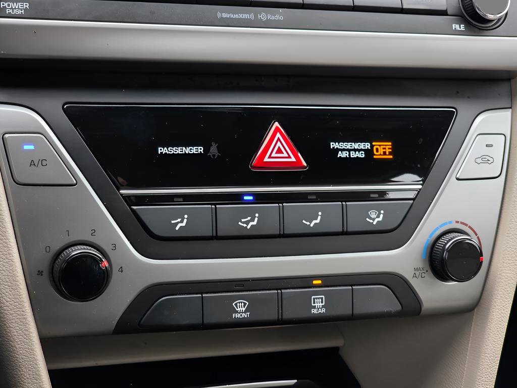 Used 2017 Hyundai Elantra SE image 31