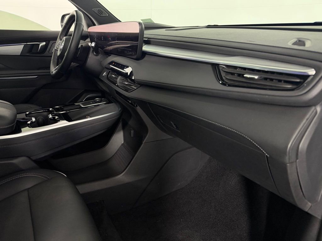 Used 2025 Buick Enclave Preferred image 33