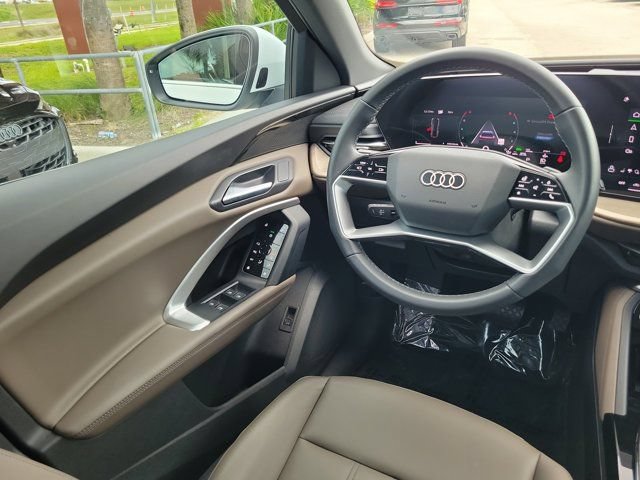 Certified 2025 Audi Q5 Premium w/ Convenience Package AWD/4WD image 13