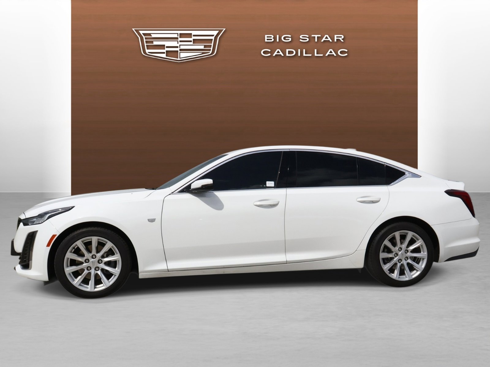 Certified 2024 Cadillac CT5 Luxury RWD image 2