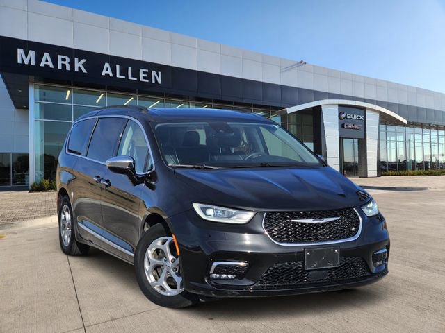 Used 2023 Chrysler Pacifica Limited image 1