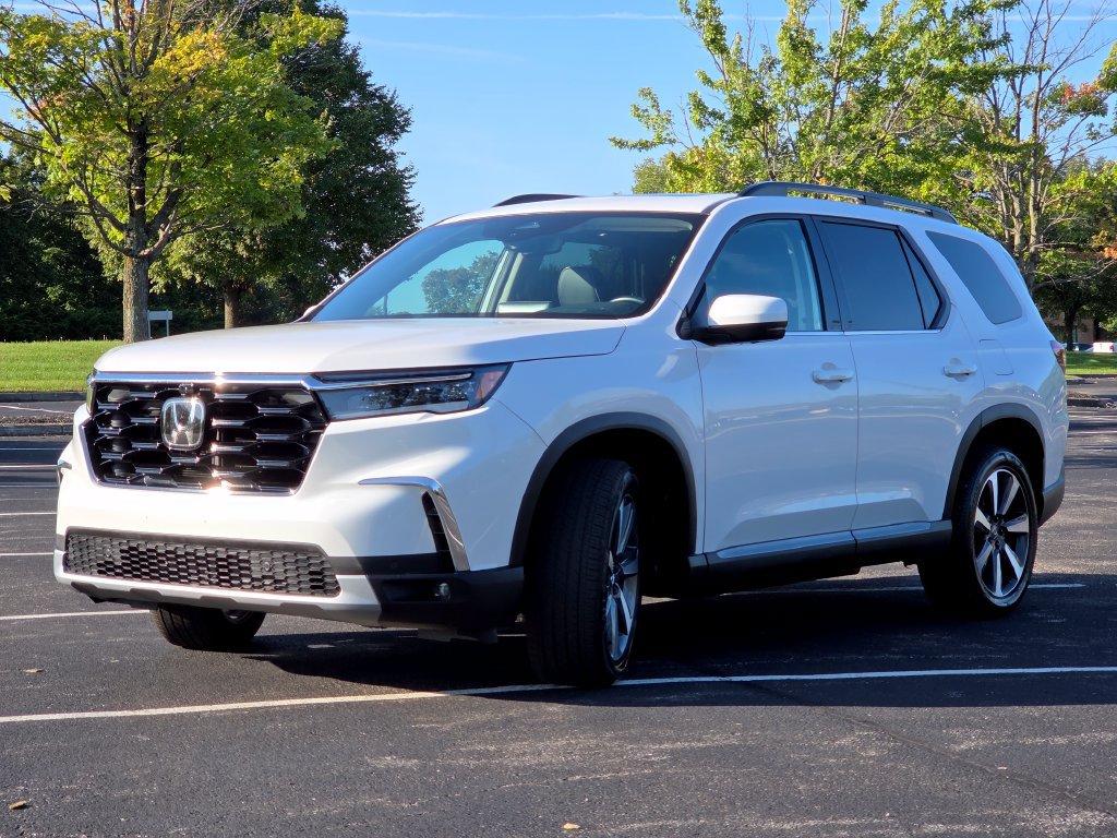 Certified 2025 Honda Pilot Elite image 25