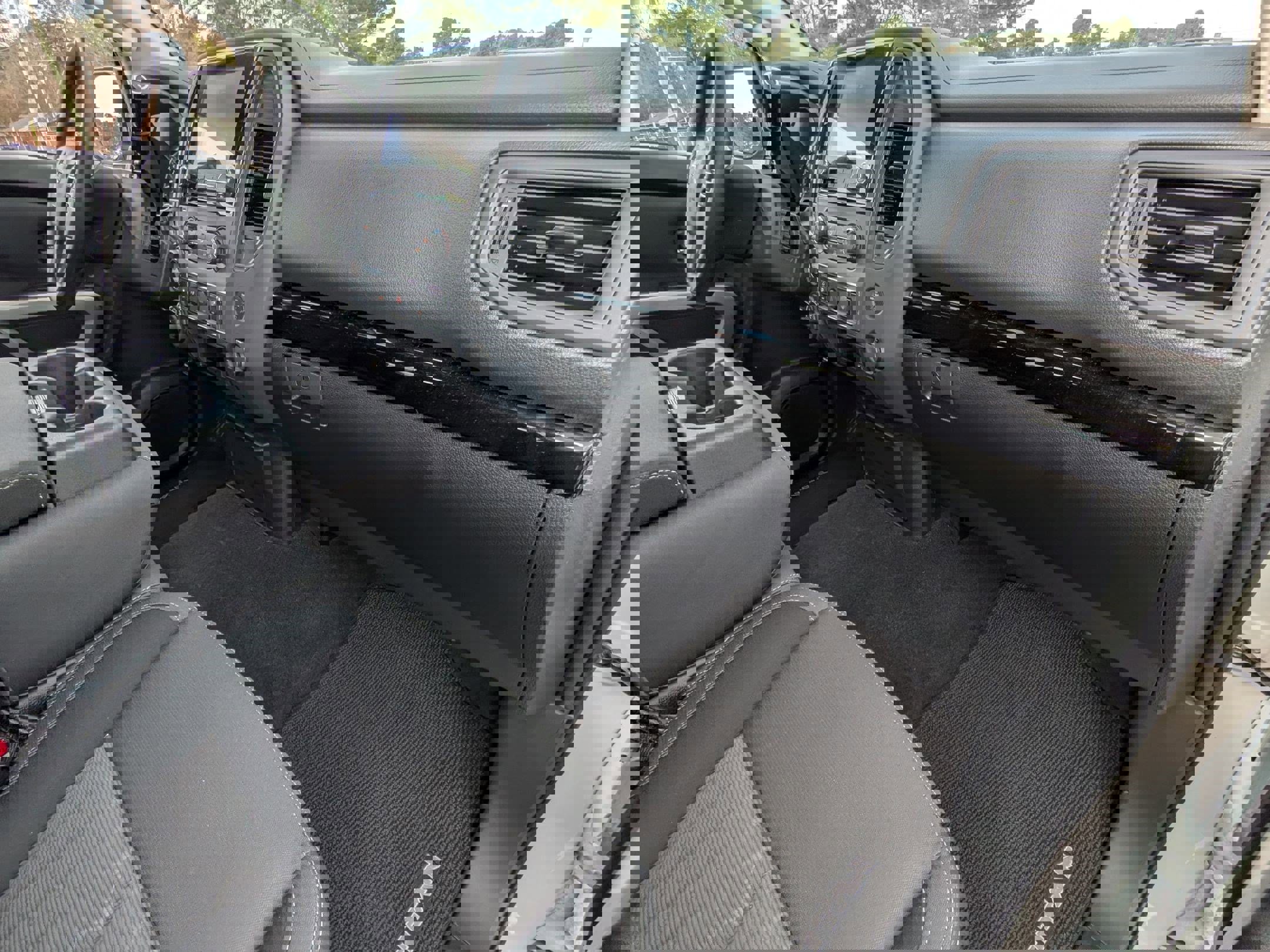 Certified 2024 Nissan Titan SV w/ Accessory Utility Package AWD/4WD image 32