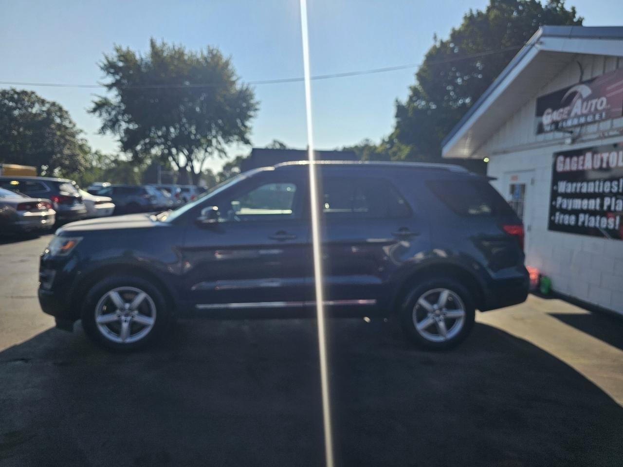 Used 2016 Ford Explorer XLT w/ Equipment Group 202A AWD/4WD image 6