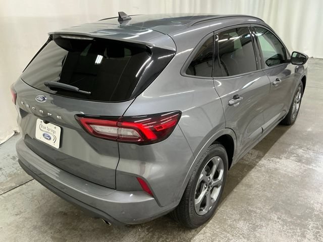 Used 2024 Ford Escape ST-Line w/ Tech Pack #1 FWD image 3