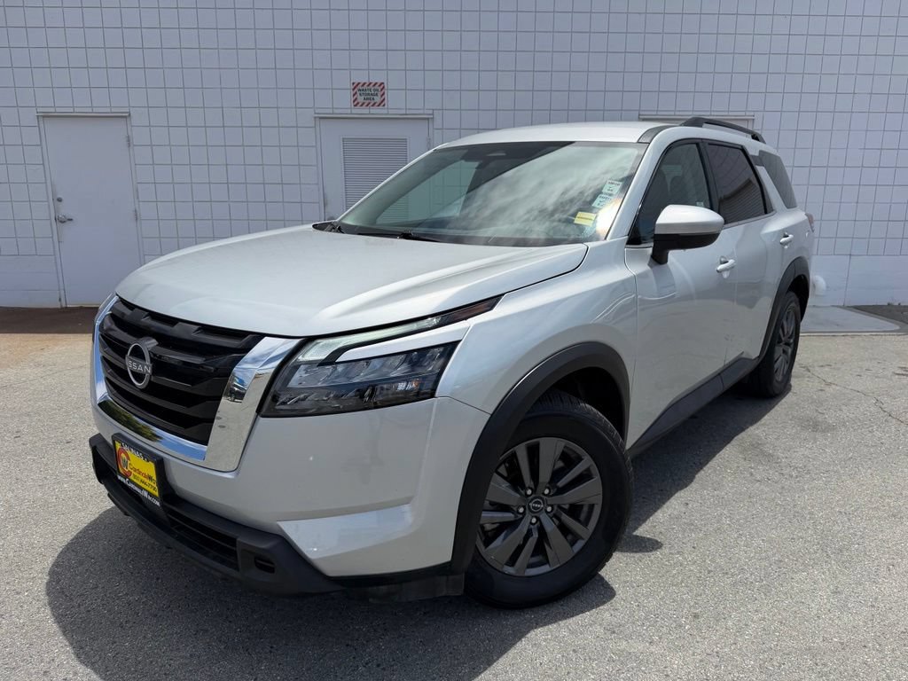 Used 2025 Nissan Pathfinder SV