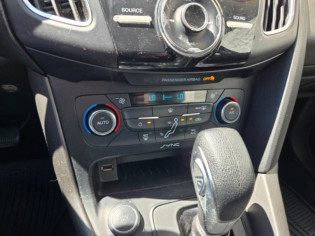 Used 2017 Ford Focus SEL FWD image 26