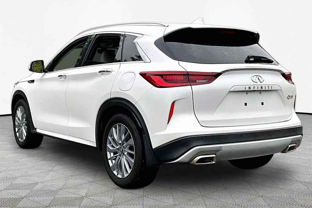 Used 2023 INFINITI QX50 Luxe FWD image 5