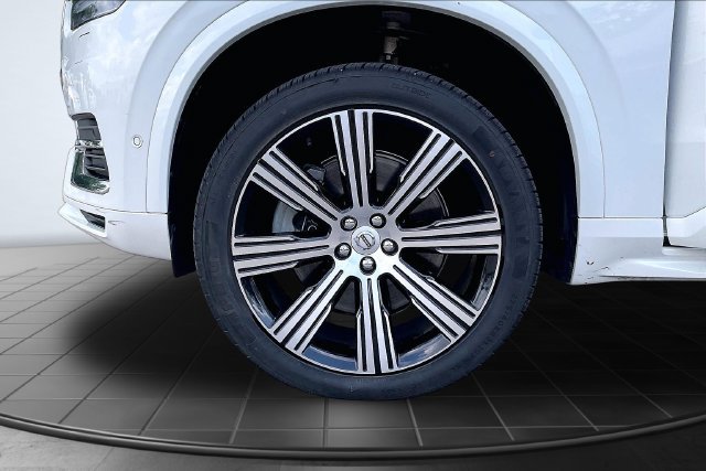 Certified 2024 Volvo XC90 T8 Ultimate w/ Protection Package Premier AWD/4WD image 12