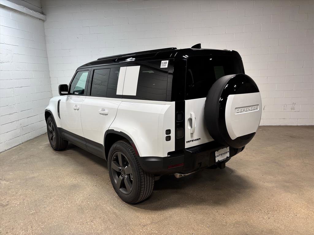Used 2026 Land Rover Defender 110 S image 9