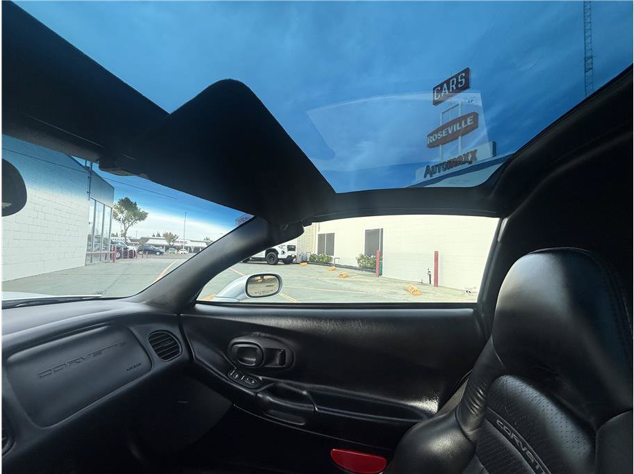 Used 2002 Chevrolet Corvette Coupe RWD image 22