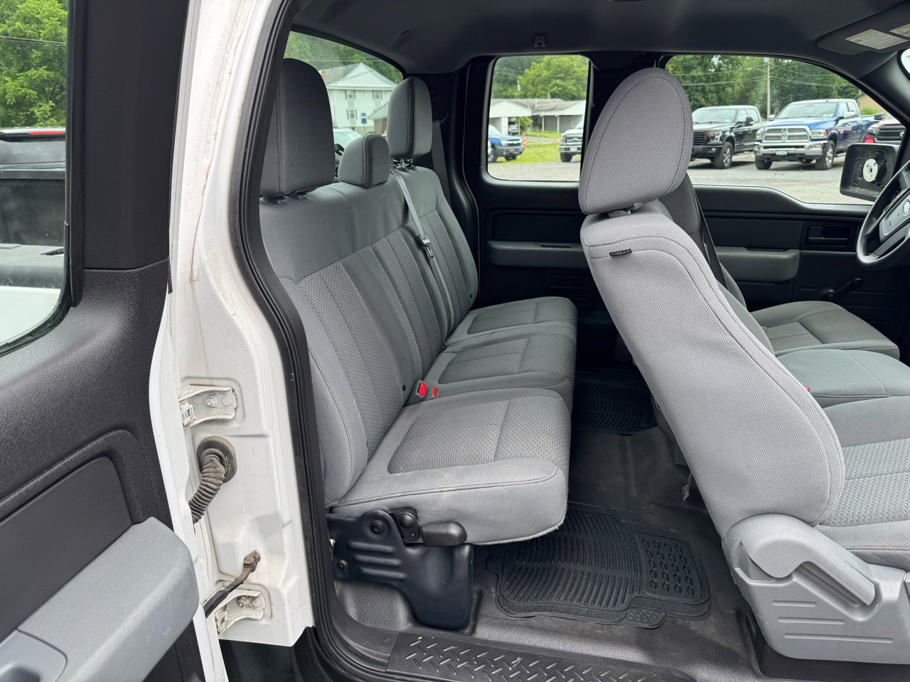 Used 2013 Ford F150 XLT w/ Luxury Equipment Group image 16