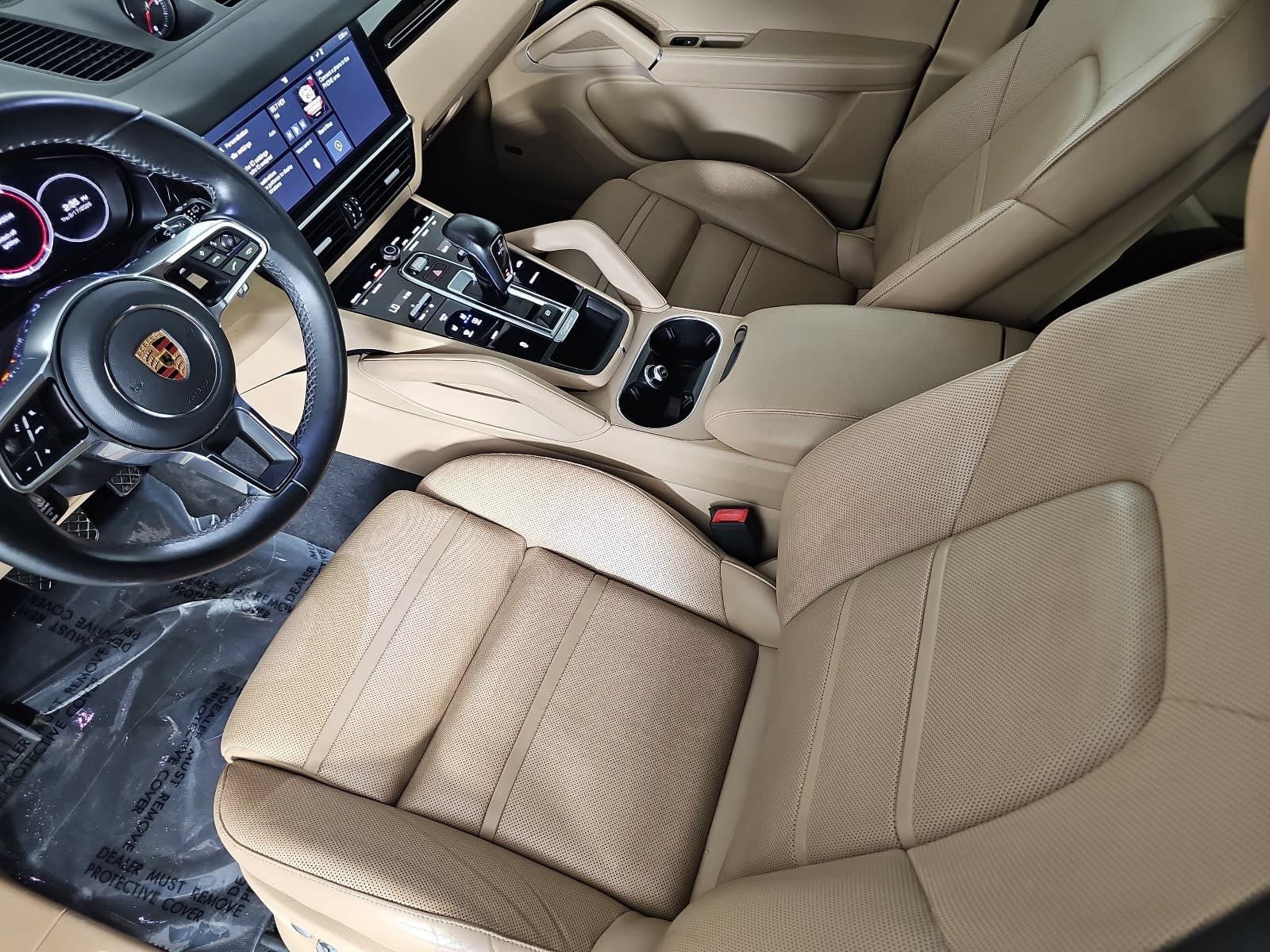 Used 2019 Porsche Cayenne w/ Premium Plus Package AWD/4WD image 16