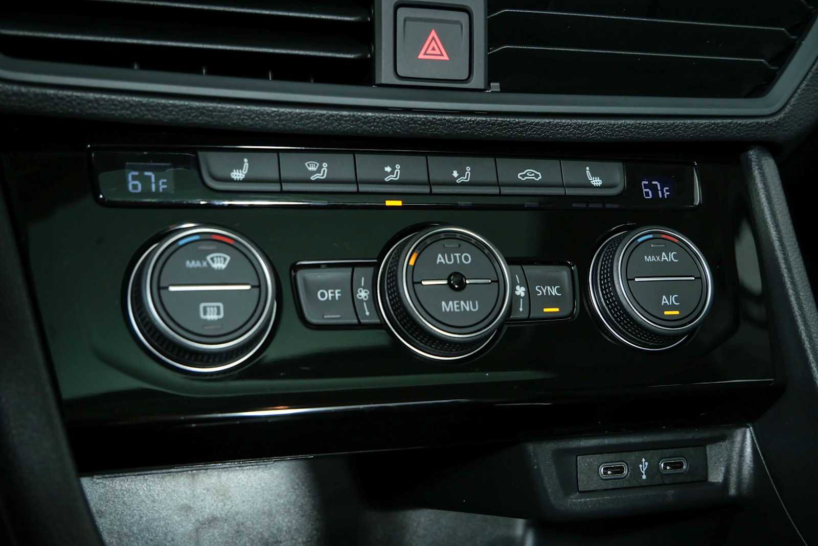 Used 2023 Volkswagen Jetta SE FWD image 14