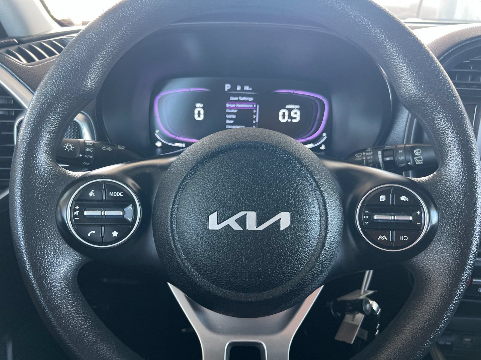 Certified 2023 Kia Soul LX w/ LX Technology Package FWD image 21