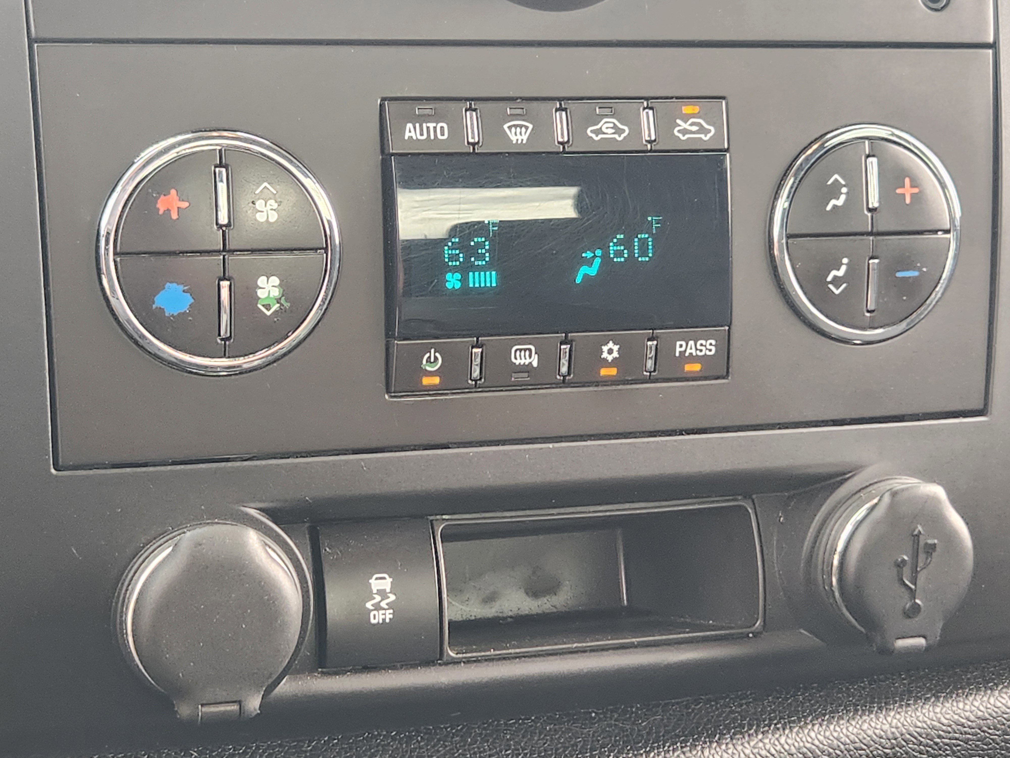 Used 2013 GMC Sierra 3500 SLE w/ SLE Preferred Package image 14