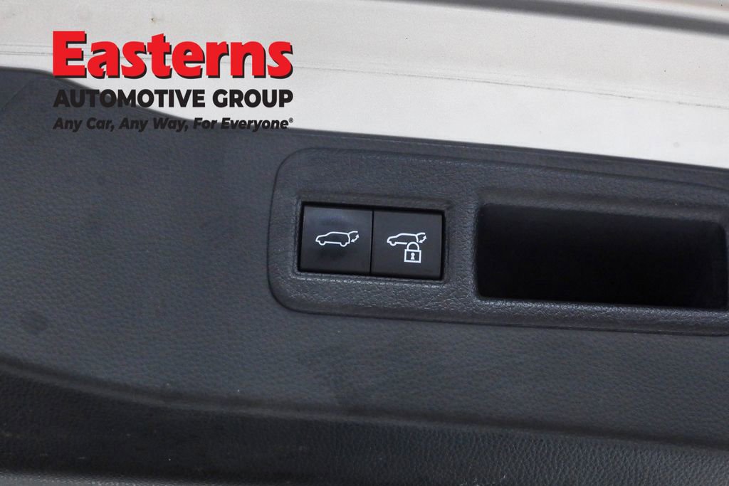 Used 2023 Toyota Venza Limited image 21