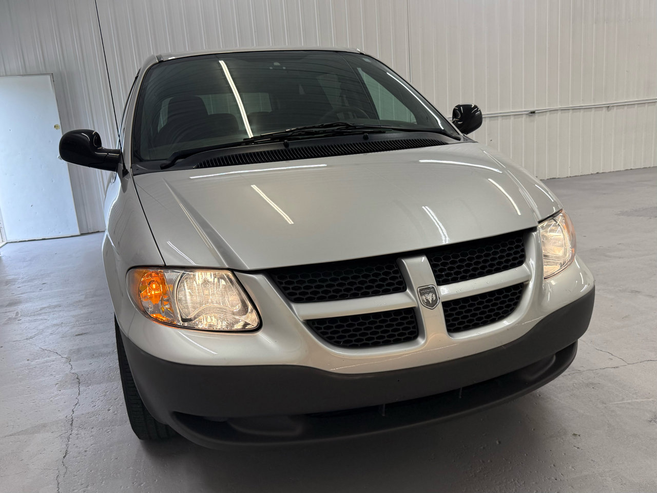 Used 2002 Dodge Caravan SE image 82