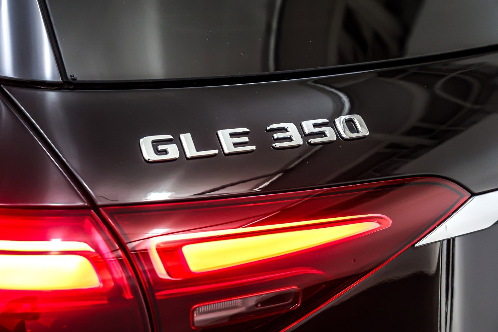 Used 2024 Mercedes-Benz GLE 350 4MATIC image 10