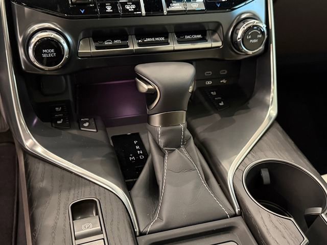 New 2026 Lexus LX 600 4WD w/ Luxury Package image 21