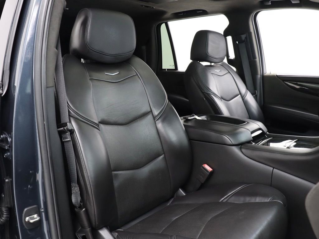 Used 2019 Cadillac Escalade Platinum image 26