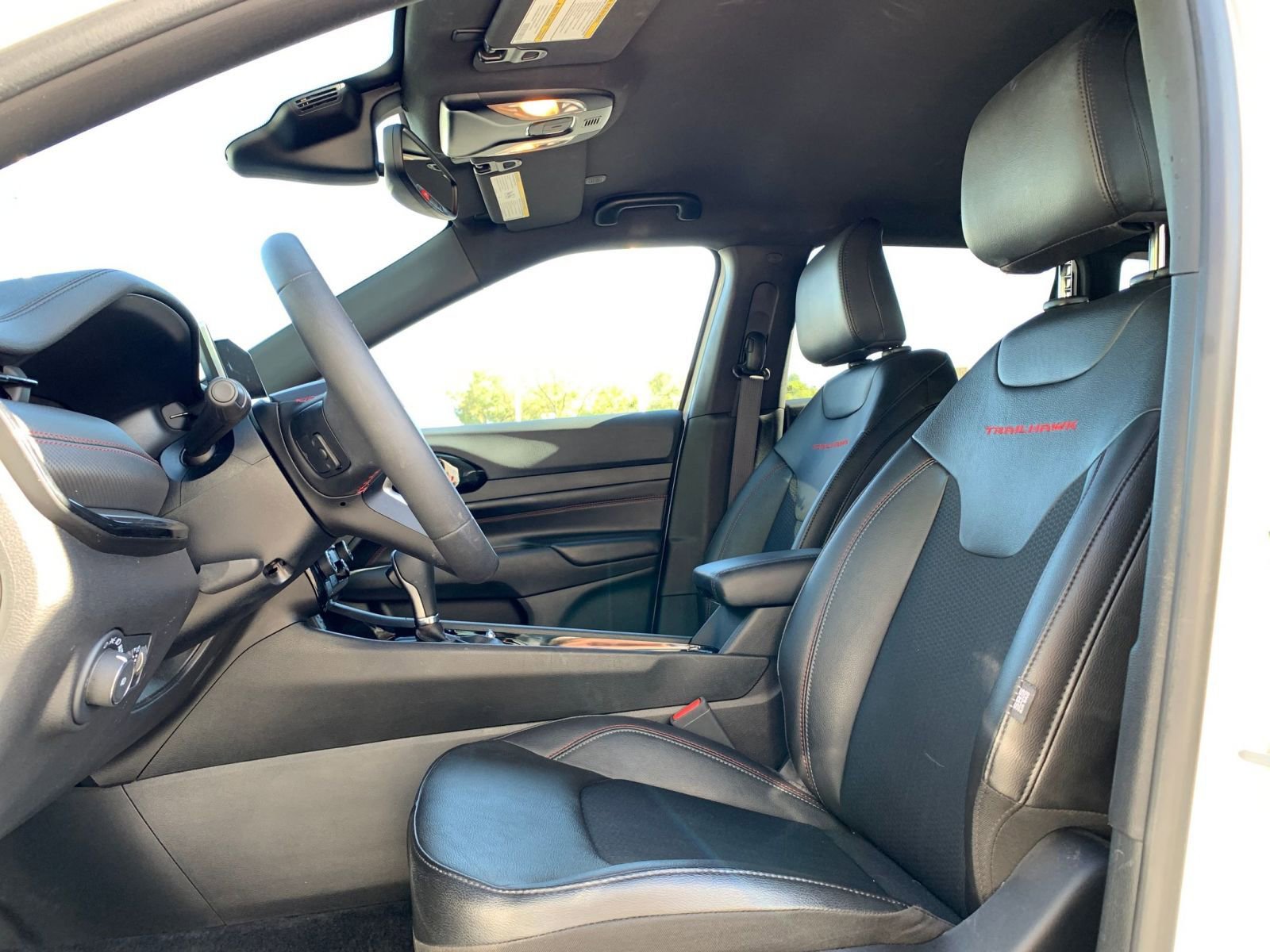 Used 2025 Jeep Compass Trailhawk image 25