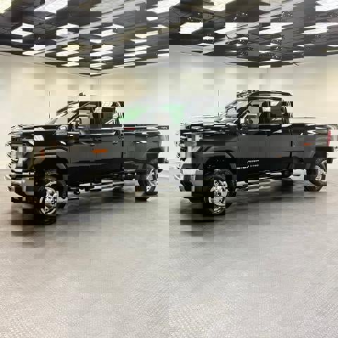 New 2026 GMC Sierra 3500 SLE image 2