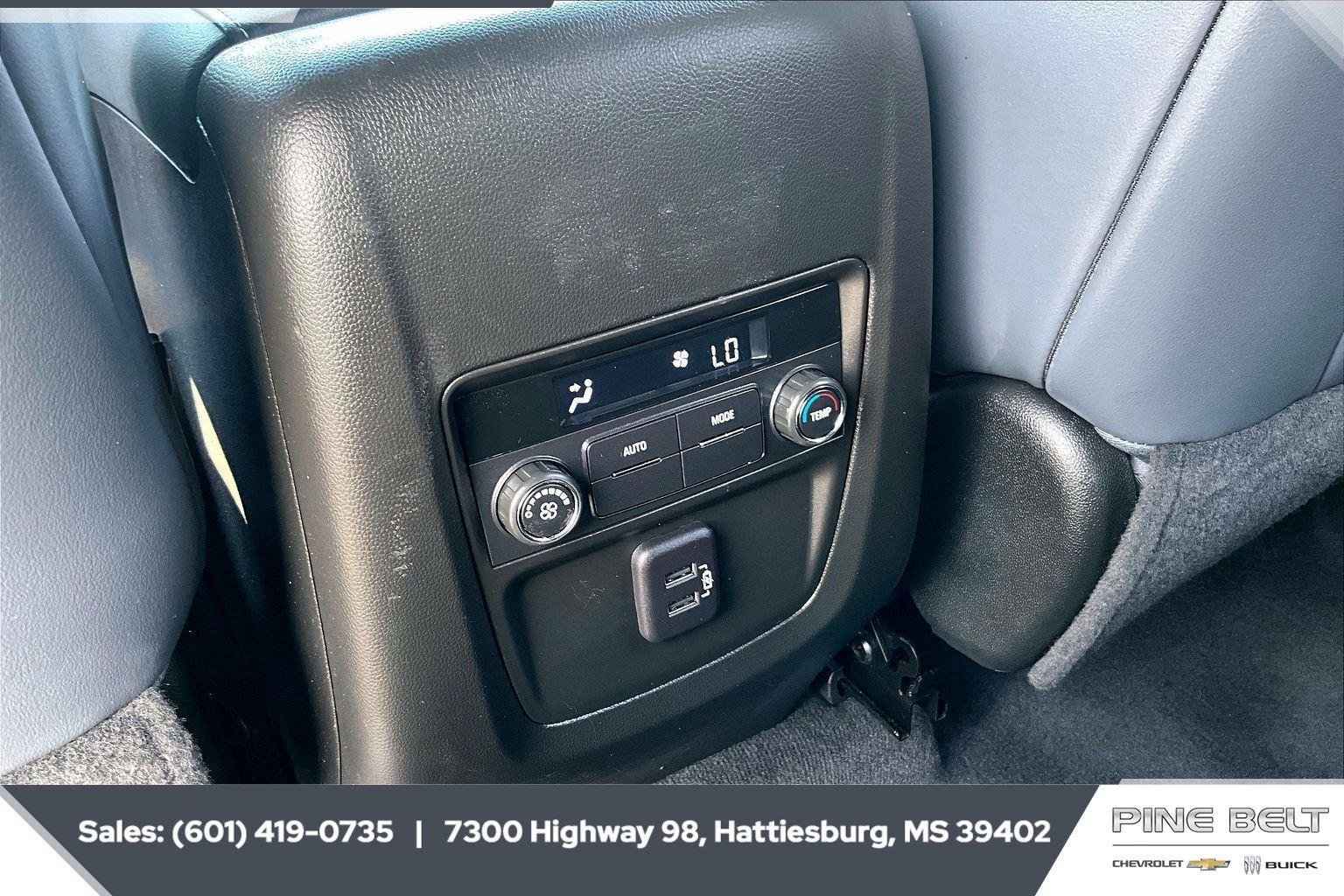 Used 2023 Buick Enclave Essence w/ Experience Buick Package FWD image 25
