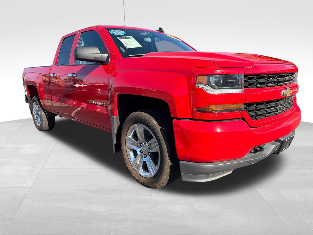 Used 2019 Chevrolet Silverado 1500 Custom w/ Custom Convenience Package AWD/4WD image 8