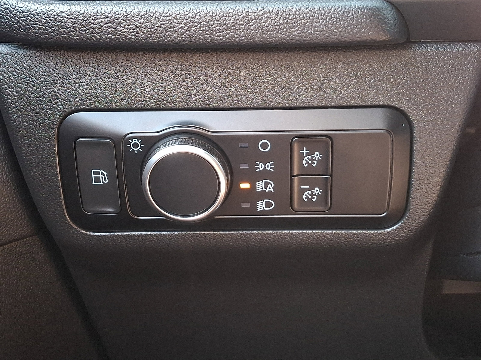 Used 2025 Ford Escape ST-Line w/ Equipment Group 301A FWD image 23