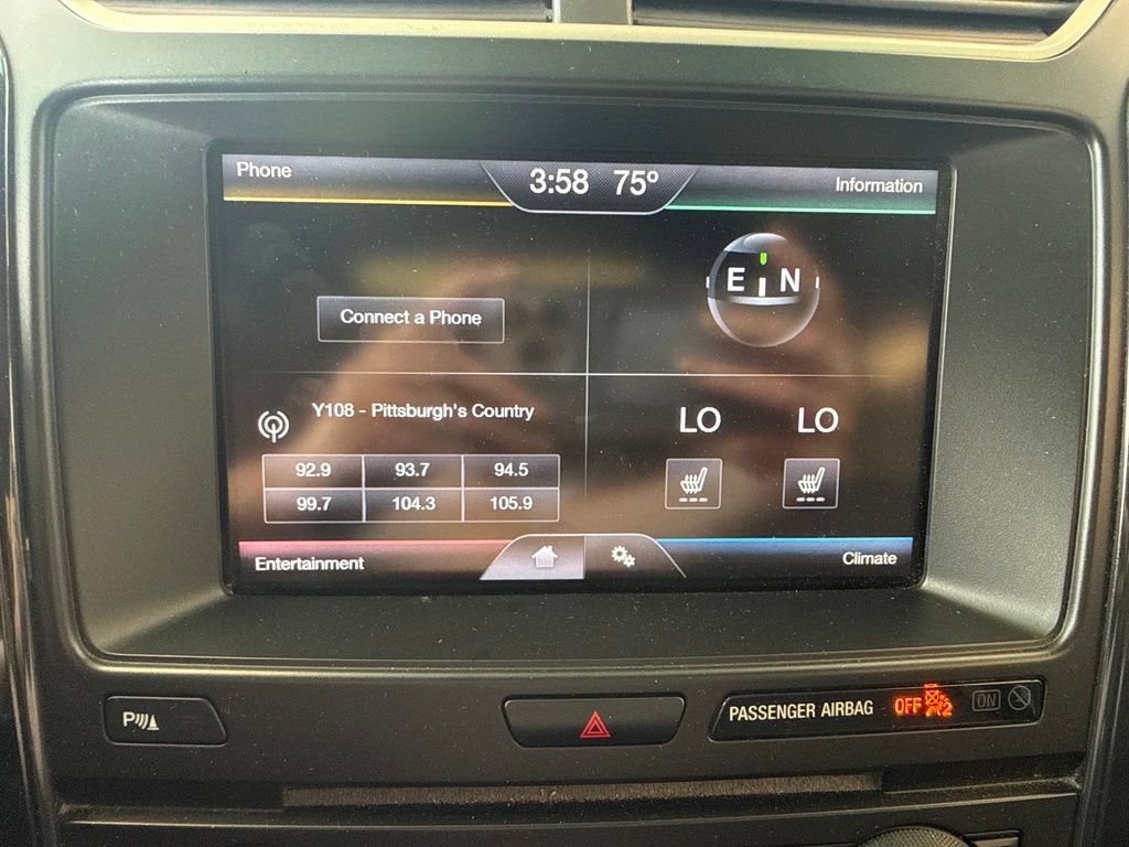 Used 2016 Ford Explorer XLT w/ Equipment Group 202A AWD/4WD image 24