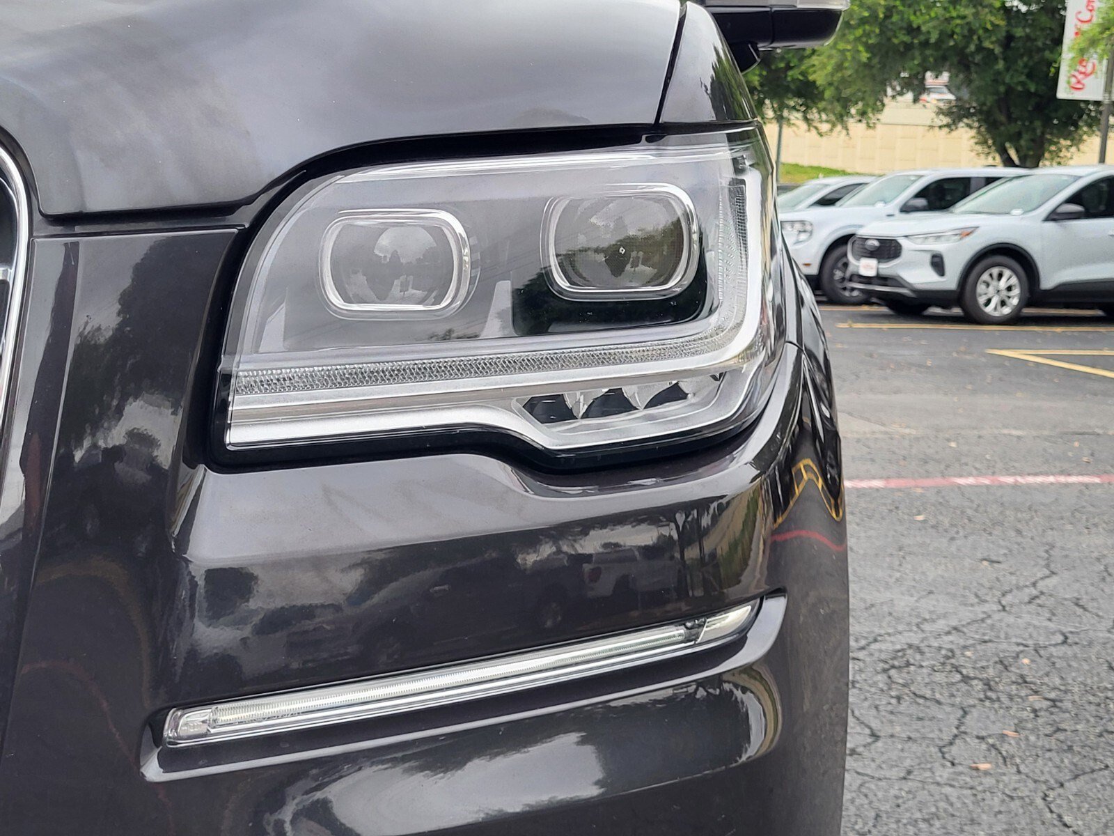 Used 2024 Lincoln Navigator Reserve AWD/4WD image 9