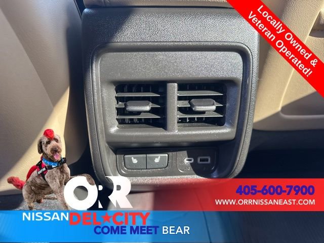 Used 2024 Cadillac XT4 Premium Luxury w/ Technology Package image 12