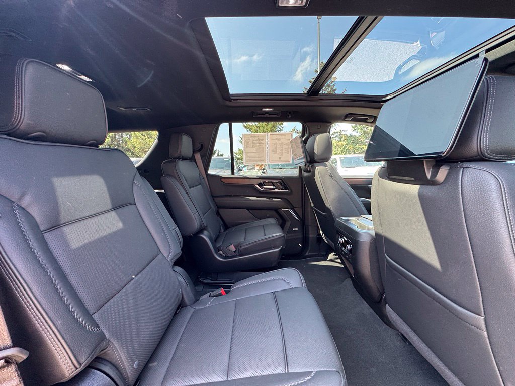 Used 2025 GMC Yukon Denali w/ Denali Reserve Package AWD/4WD image 43