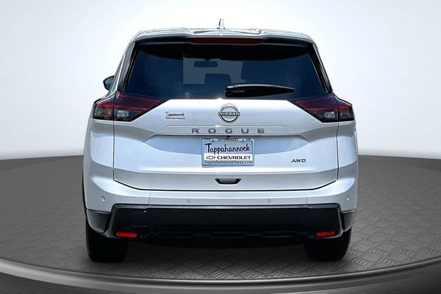 Used 2025 Nissan Rogue SV AWD/4WD image 5