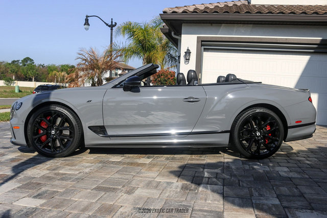 Used 2024 Bentley Continental GT S image 3