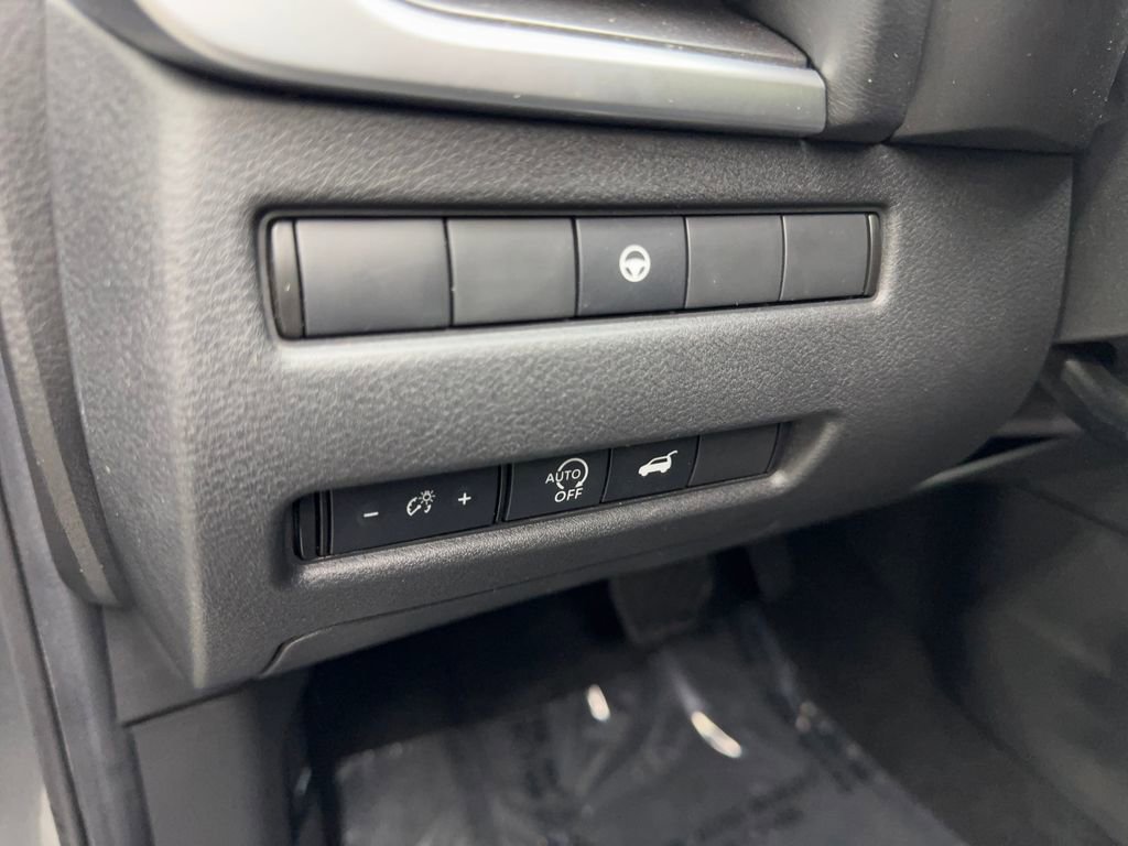 Used 2024 Nissan Rogue SV w/ SV Premium Package image 54