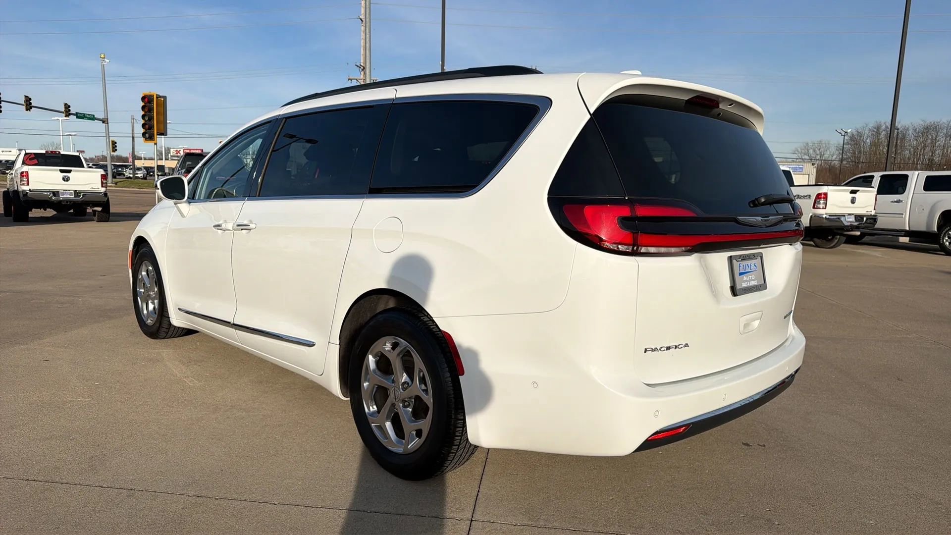 Used 2022 Chrysler Pacifica Limited image 13
