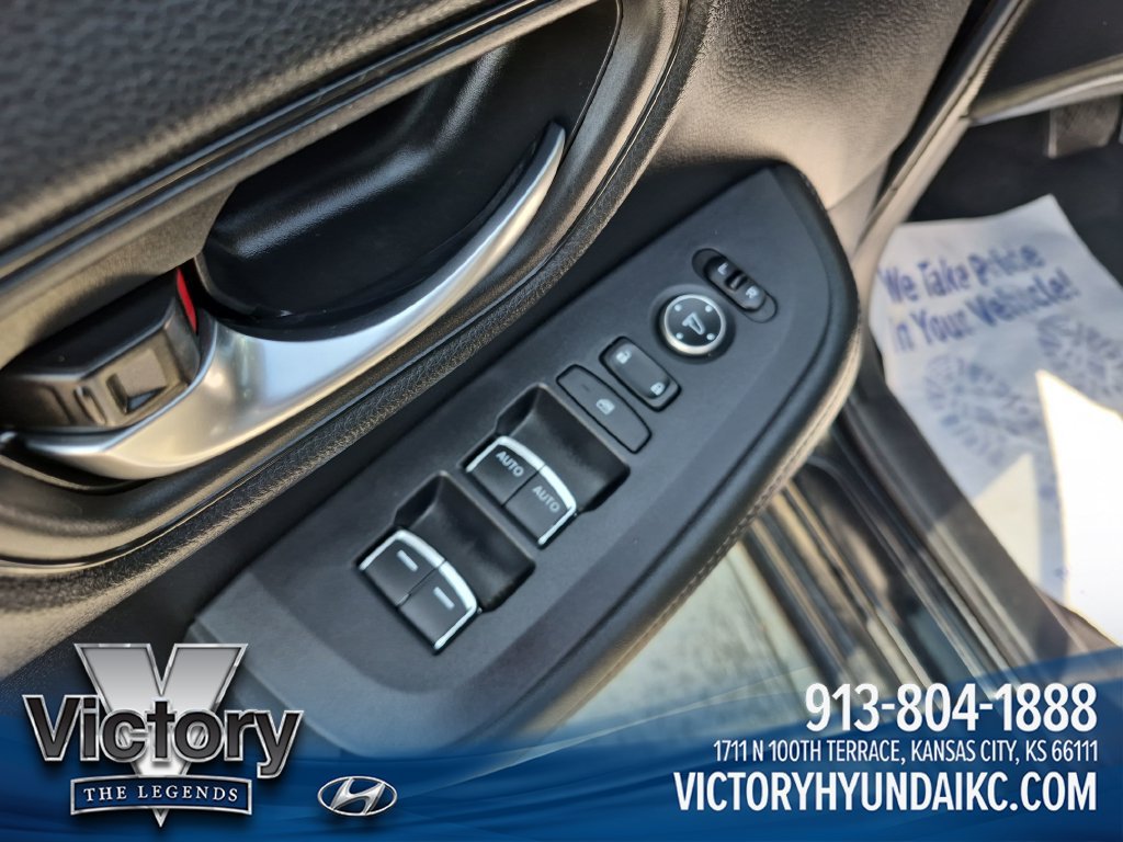 Used 2024 Honda HR-V EX-L image 11