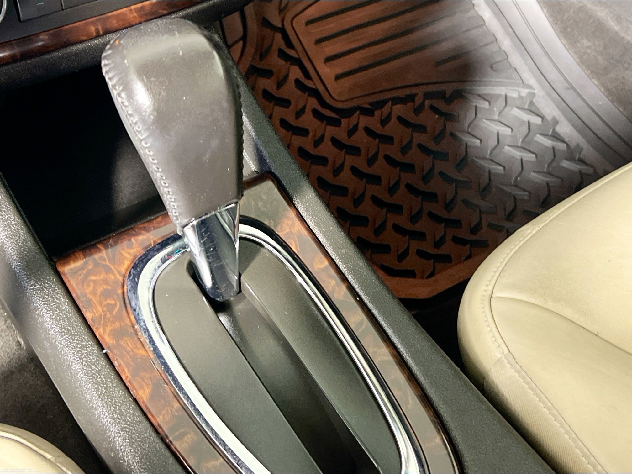 Used 2013 Chevrolet Impala LTZ image 24