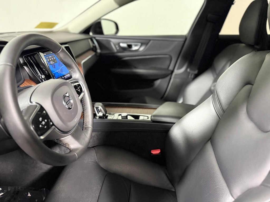 Used 2024 Volvo S60 B5 Plus AWD/4WD image 19