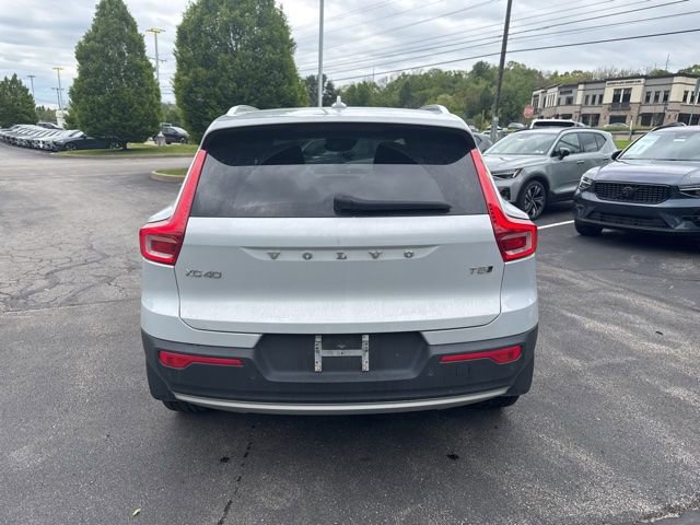 Used 2020 Volvo XC40 T5 Momentum w/ Protection Package AWD/4WD image 4