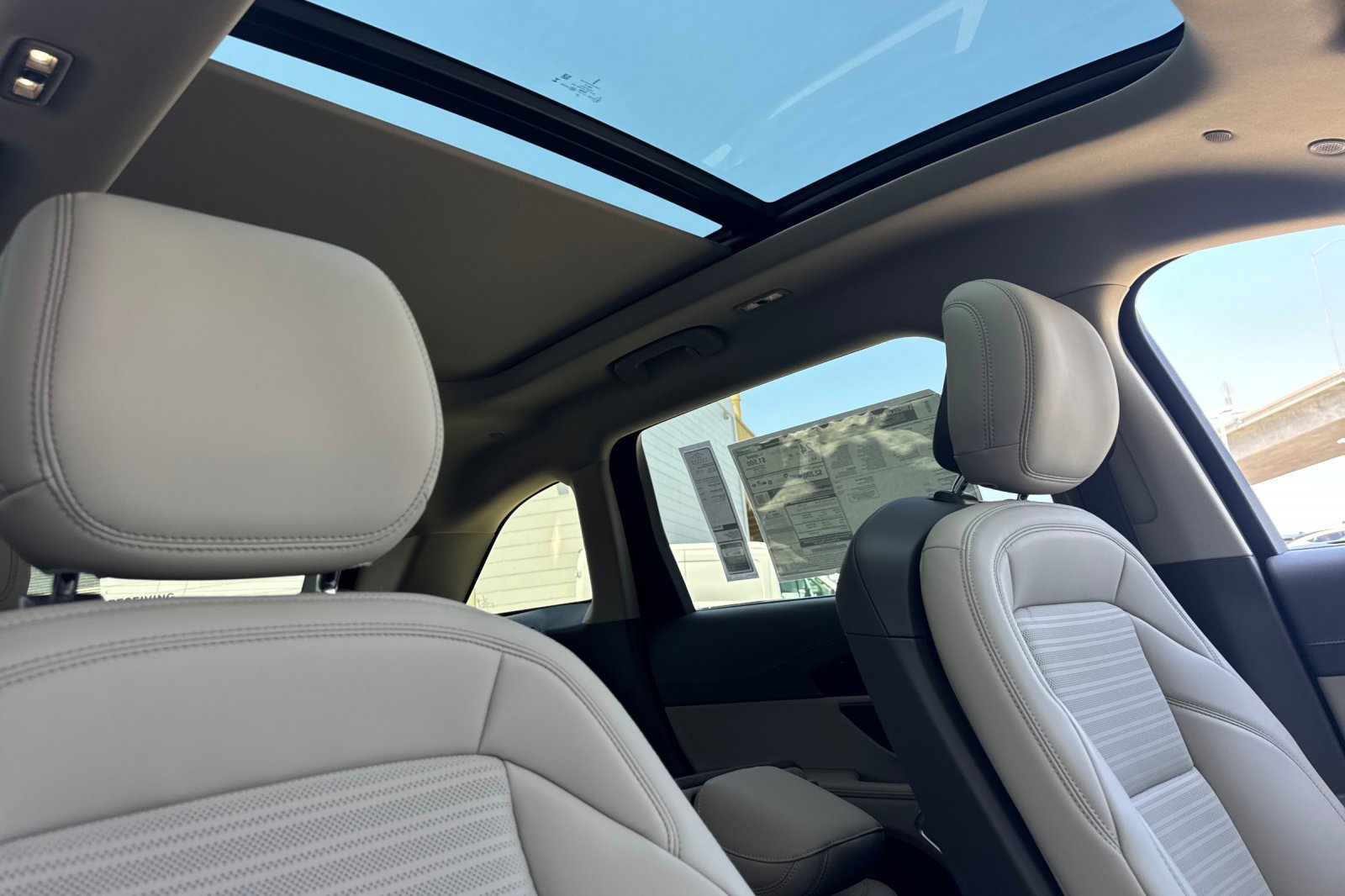 New 2025 Lincoln Nautilus Reserve w/ Jet Appearance Package image 16