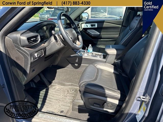 Used 2021 Ford Explorer Platinum w/ Equipment Group 601A AWD/4WD image 19