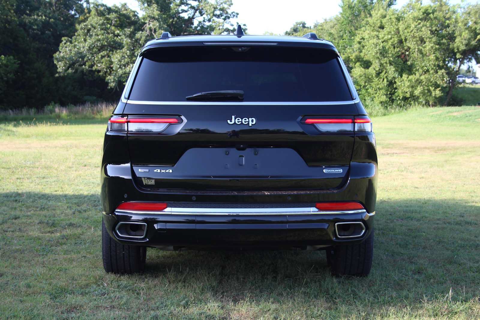 Used 2021 Jeep Grand Cherokee L Overland w/ Luxury Tech Group IV AWD/4WD image 8
