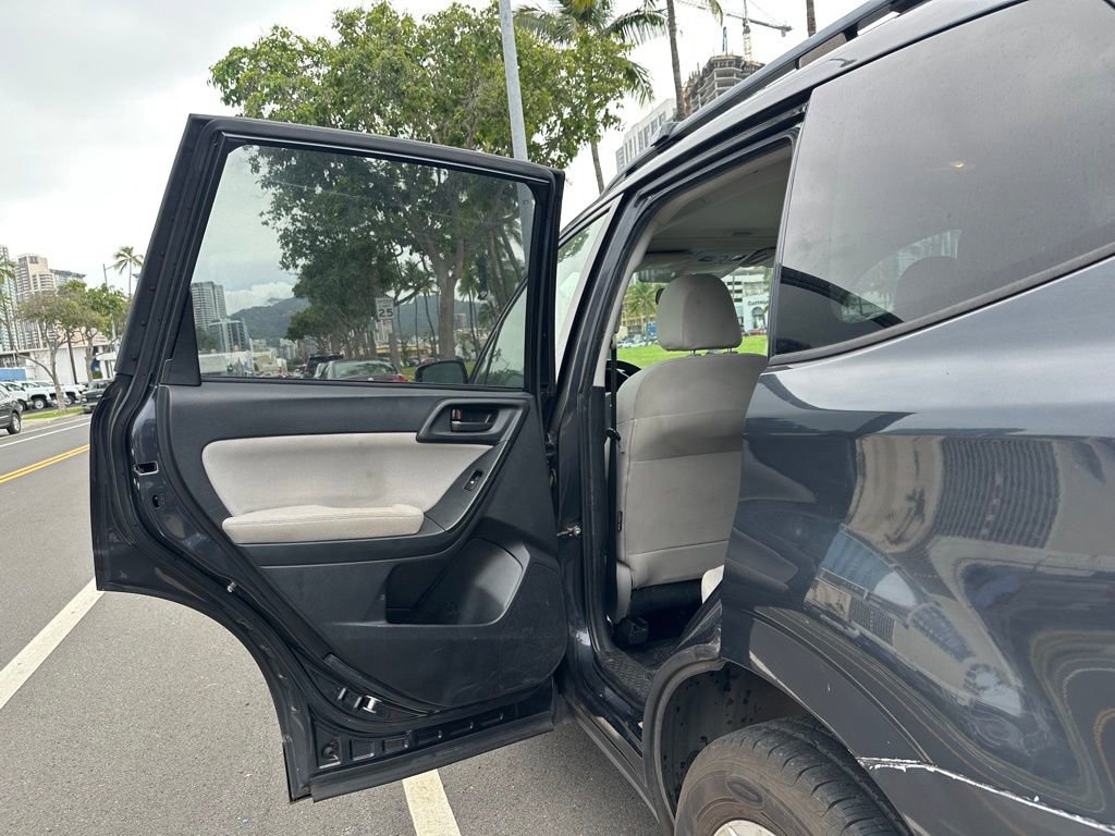 Used 2014 Subaru Forester 2.5i Premium w/ All-Weather Package image 17