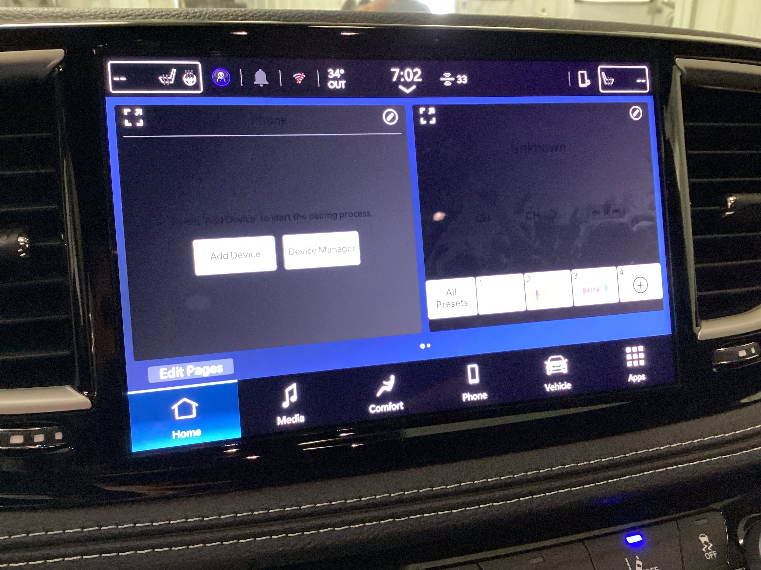 New 2026 Chrysler Pacifica Select AWD/4WD image 24