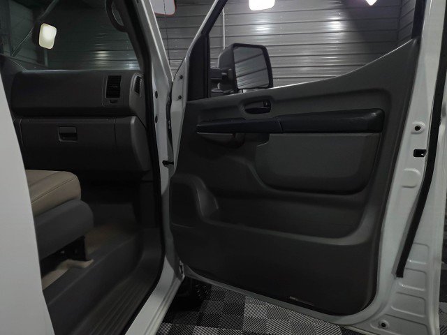 Used 2019 Nissan NV 3500 SL image 31