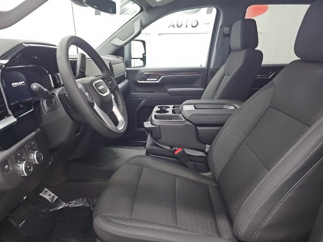 New 2026 GMC Sierra 2500 SLE w/ SLE Value Package; image 21